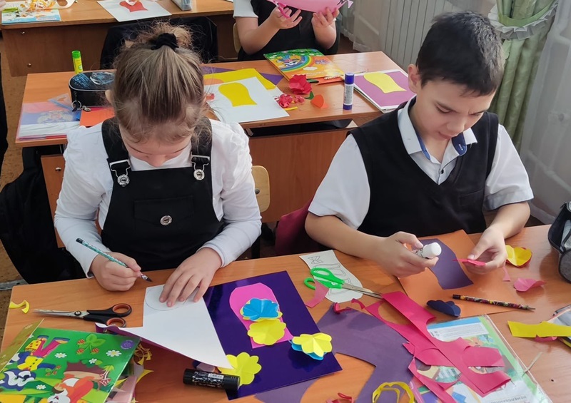 Готовимся к Дню матери.